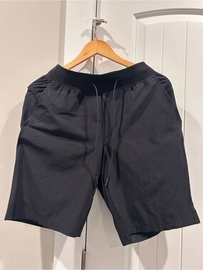 lululemon athletica Men's Black Athletic Drawstring Shorts